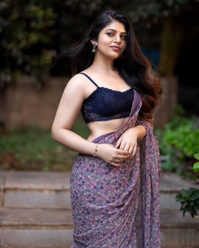 Escorts In Black Bra