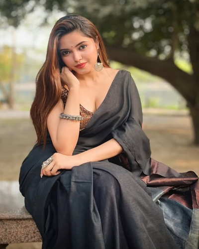 Khusi escorts