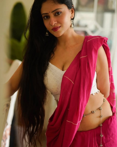 beautiful call girl shreya