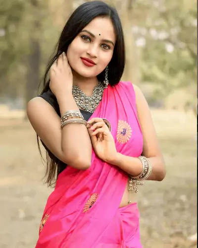 Aayushi Bengali Housewife Escorts