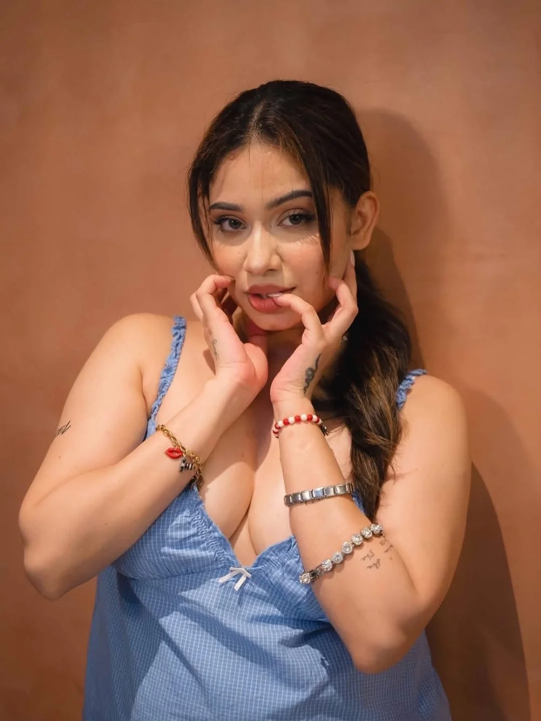 Anjali Bhabhi Escorts