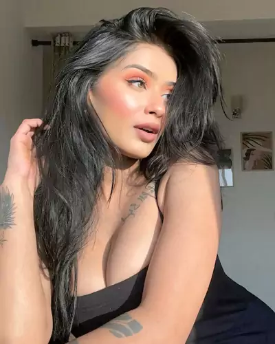 Disha Celebrity Escort