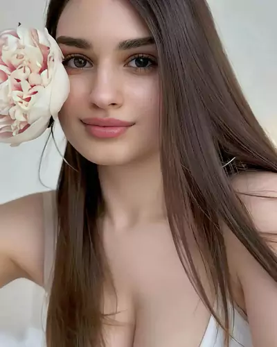 Dolly Russian Model escort