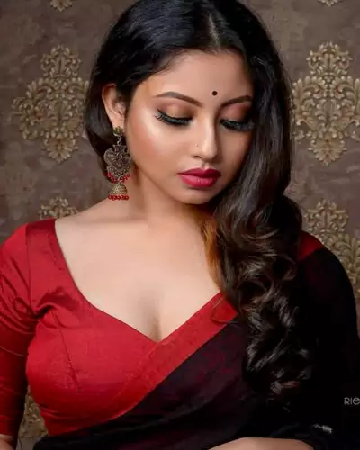 Jaanvi Housewife Escorts