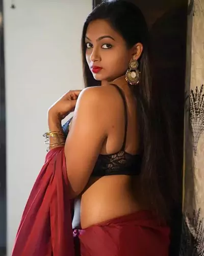 Jaanvi Independent Housewife Escorts