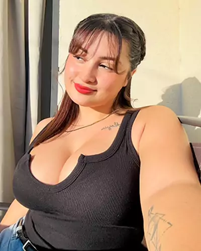 Kareena Teenager Call Girls