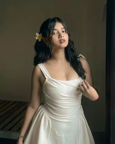 Khushbu Independent Call Girls