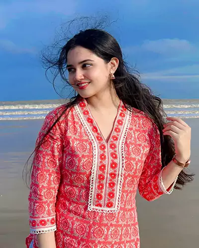 Naina College Call Girls