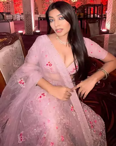 Neelam Celebrity Housewife Escorts