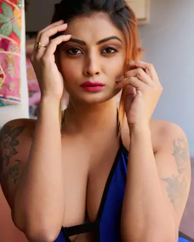 Pihu Bengali Model Escorts