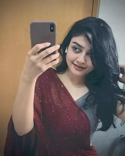 Renu Housewife Escorts