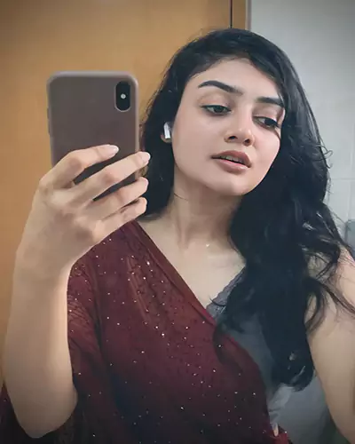 Renu Indepenent Housewife Escorts