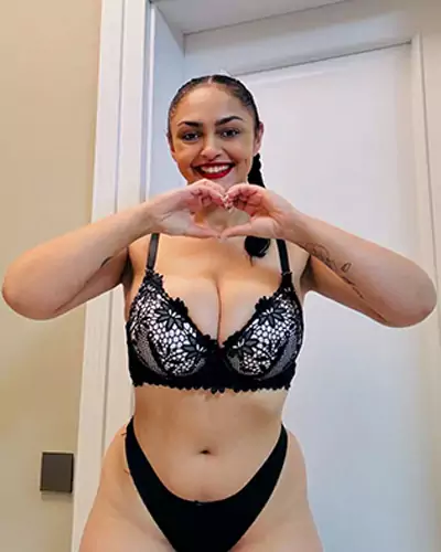 Anachal Sexy Call Girl in Bikini