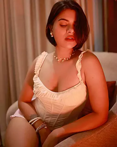 Mira Housewife Escorts