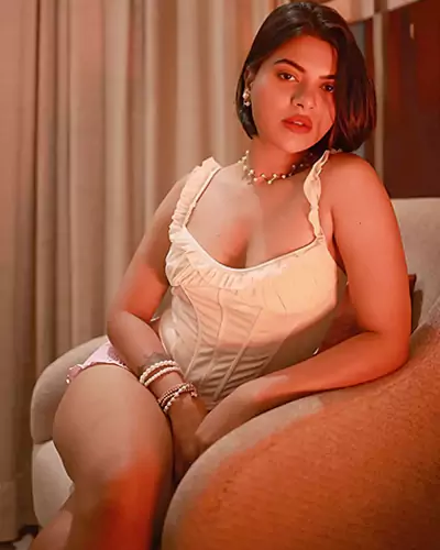 Mira Model Housewife Escorts