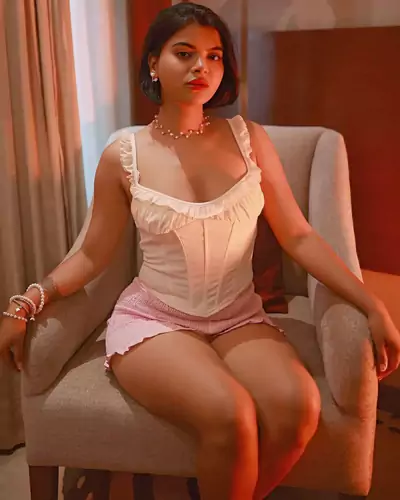 Mira Sexy Housewife Escorts