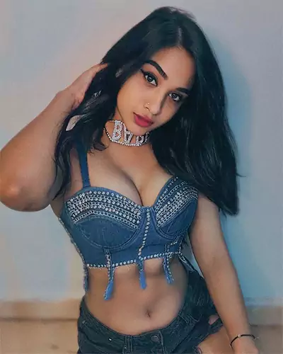Niki VIP Escorts