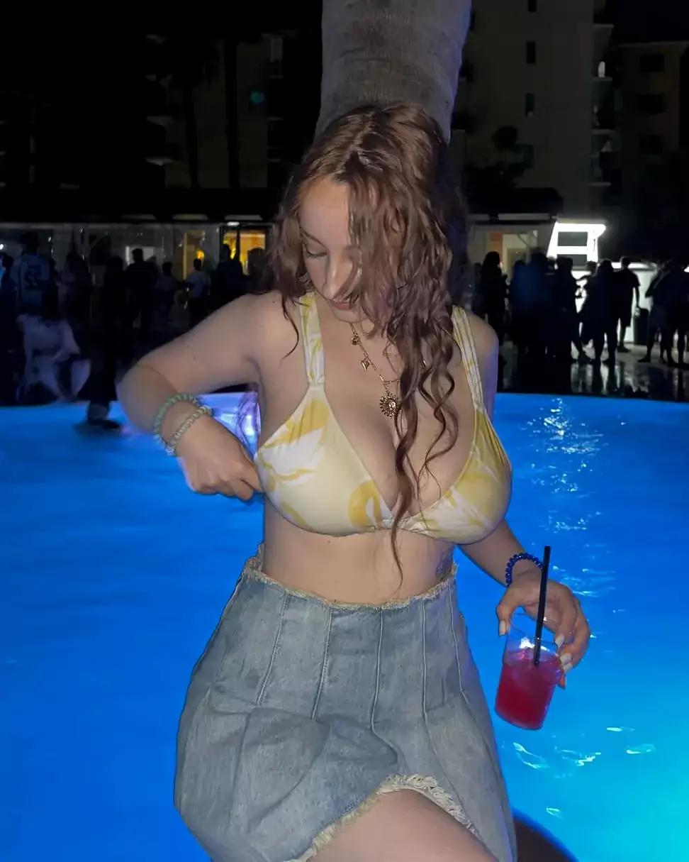 Remi Sexy Russian Escort