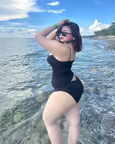 Salma Russian Sexy Escort