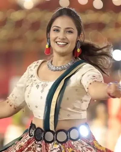 Sitara Housewife Call Girl